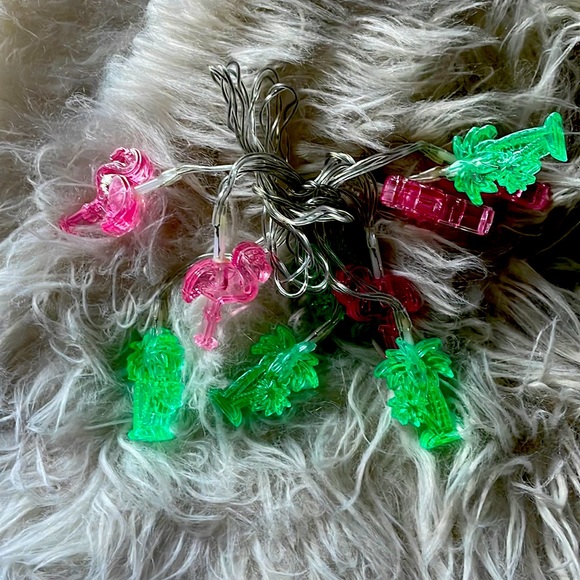 NEW! Flamingos and palm tree light set! - Picture 1 of 4